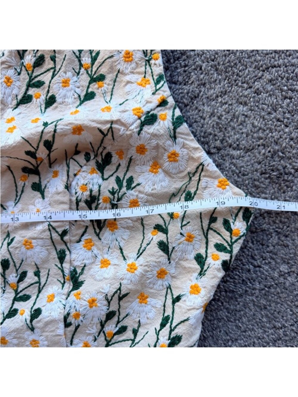 Floral Embroidered V-Neck Crop Top Vest - Picture 3 of 4